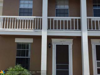2873 Edgehill Ln, Hollywood, FL 33026-3770