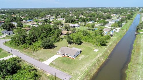 705 James Ave, Lehigh Acres FL 33971-1127 exterior