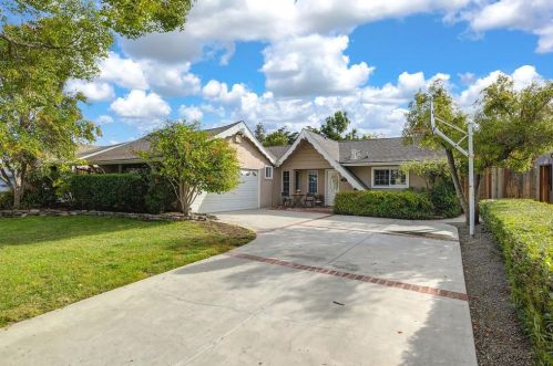 1412 Helmond Ln, San Jose, CA 95118-3422