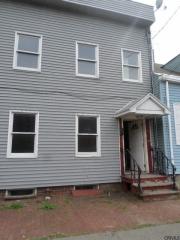 7 Robin St, Albany, NY 12206-2904