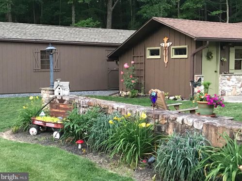 23334 Great Cove Rd, Mc Connellsburg PA  17233-8331 exterior