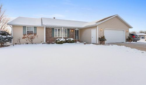 3120 Ottertail Ct, Green Bay, WI 54311-7609