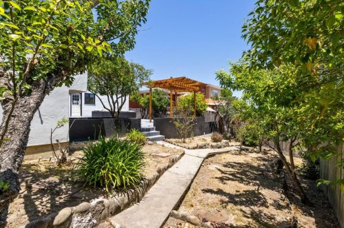 347 Paramount Dr, Millbrae CA  94030-1324 exterior