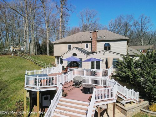 162 Borden Rd, Middletown NJ  07748-3050 exterior