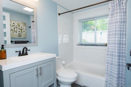 3 Marshall Ln, Ansonia CT  06401-2815 exterior
