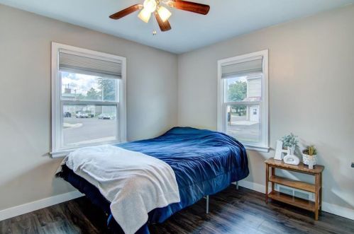 240 Elm St, Eau Claire WI  54729-1827 exterior