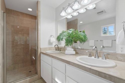 861 Apricot Ave, Campbell CA  95008-3268 exterior