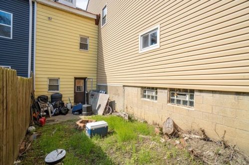 335 Ella St, Pittsburgh PA 15224-1849 exterior