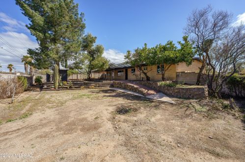 8801 Shiloh Pl, Tucson AZ  85710-2912 exterior