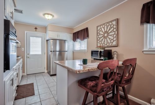 101 Cedar St, Hicksville NY  11801-3242 exterior