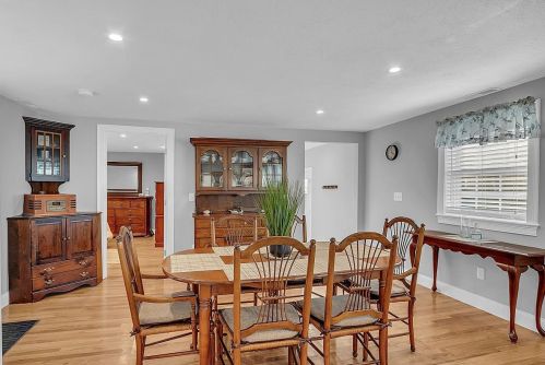 74 Millville St, Salem NH  03079-2620 exterior