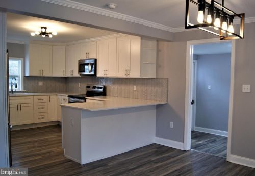 266 Althea Ave, Yardley PA  19067-2262 exterior