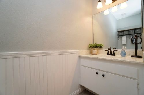 10860 Caravelle Pl, San Diego CA 92124-2039 exterior