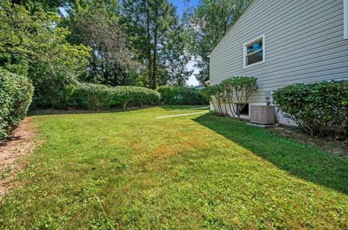 303 Violet Dr, New Kensington PA  15068-3337 exterior