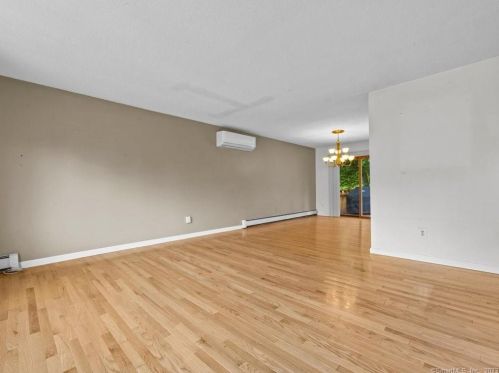 7 Lena Dr, Uncasville CT  exterior