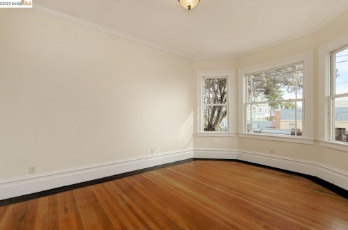 2509 Filbert St, Oakland CA 94607-2920 exterior