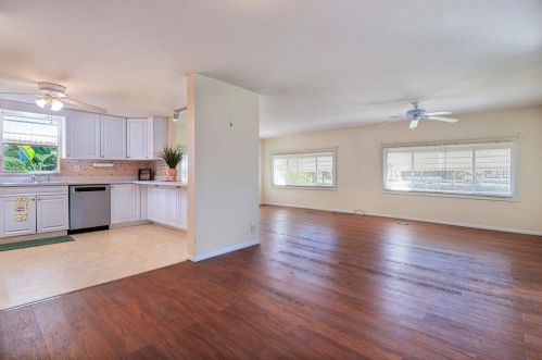 13 Creek Cir, Naples, FL 34114-8201