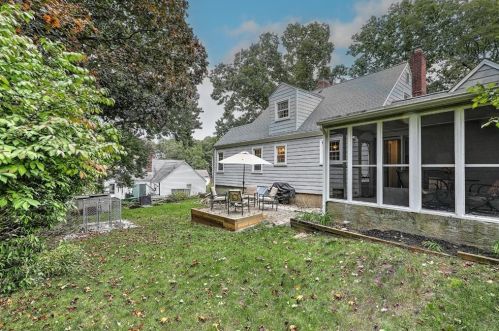 16 Cormier Rd, Lincoln RI  02865-3104 exterior