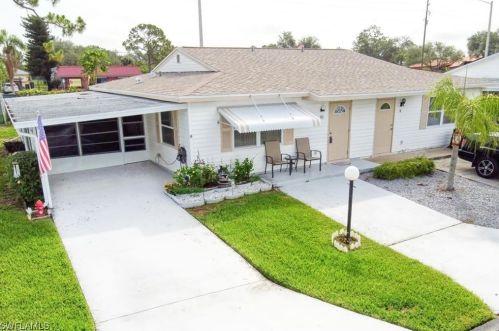 10 Desert Candle Cir, Lehigh Acres FL  33936-7302 exterior