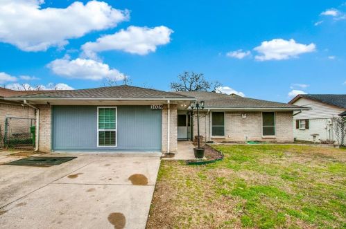 1029 Kings Manor Dr, Hickory Creek, TX 75065-2641
