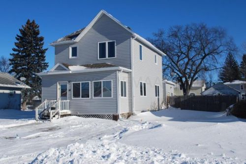 14 1st St, Lockhart, MN 56510-1604