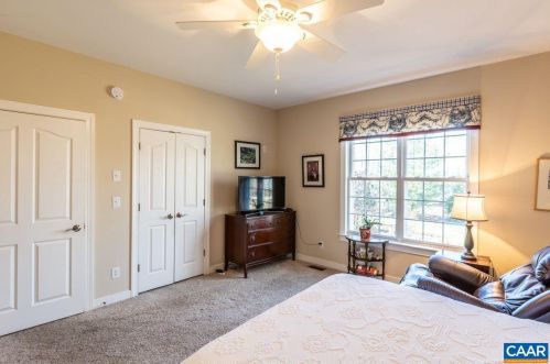 10 Mulligan Dr, Bybee VA  22963-2560 exterior