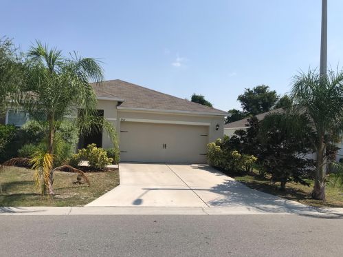 952 Summer Glen Dr, Winter Haven, FL 33880-1917