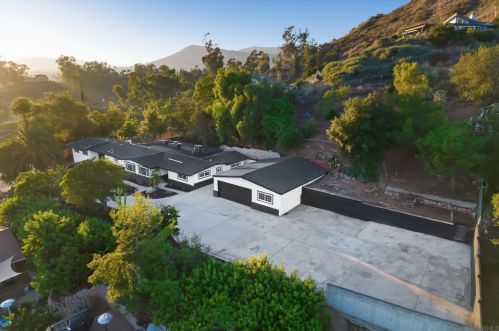 3226 Laurashawn Ln, Escondido CA 92026-8532 exterior