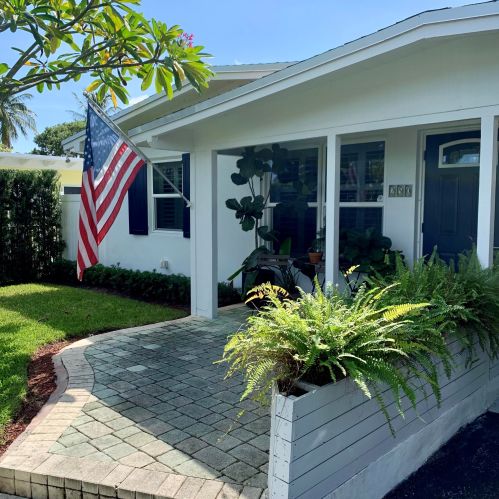 250 10th St, Delray Beach FL  33444-4048 exterior