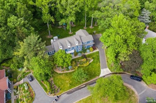 362 Eastwood Ct, Englewood, NJ 07631-3109
