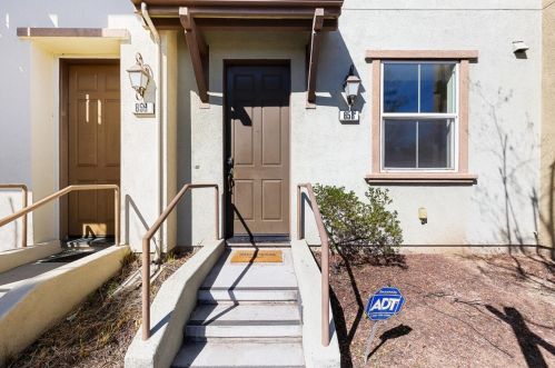 658 Luna Park Dr, San Jose, CA 95112-4854