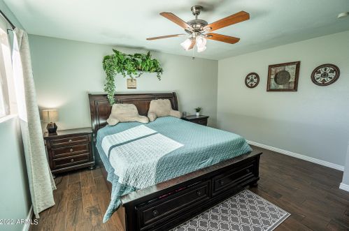 4419 Vogel Ave, Glendale, AZ 85302-3839