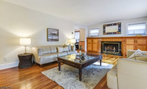 214 Vinton Cir, Fanwood, NJ 07023-1532