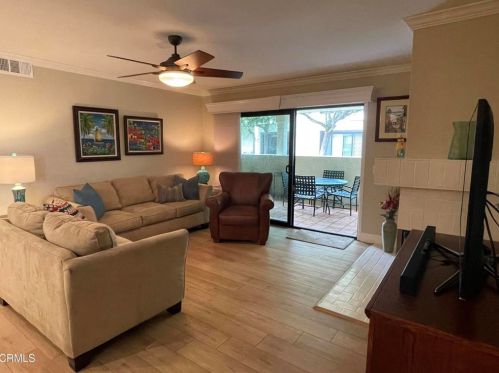 2043 Majorca Dr, Oxnard CA exterior