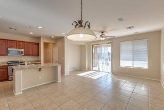 2447 Memorial Dr, Phoenix AZ  85086-4951 exterior