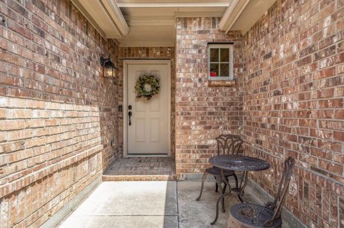 4020 Lone Star Ln, Denton TX  76210-3499 exterior