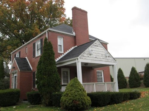 644 Shenango Rd, Beaver Falls, PA 15010-1661