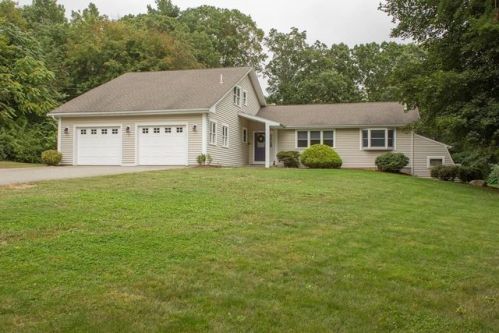 1 Lewis Dr, Millis, MA 02054-1738