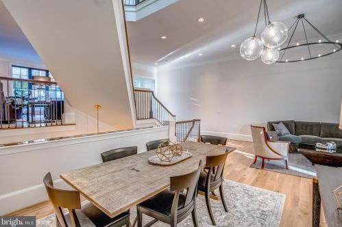 18285 Mullfield Village Ter, Leesburg VA  20176-7466 exterior