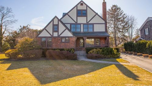 115 Concourse, Brightwaters, NY 11718-2015