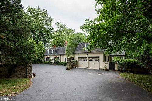 335 Spring Mill Rd, Ithan, PA 19085-1924