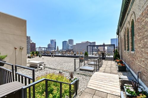 270 Highland Ave, Milwaukee WI  53202-6603 exterior