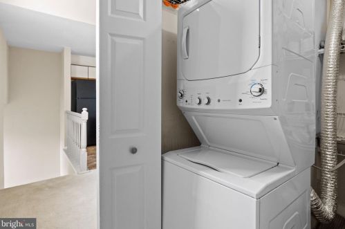 93 Portsmouth Ct, Southampton PA 18966-2620 exterior