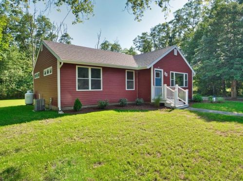 39 Cala Ave, Tiverton RI  02878-3214 exterior
