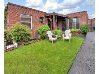 1206 11th St, Tacoma, WA 98405-4019