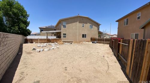 13710 Sahara Ln, Victorville, CA 92394-7497