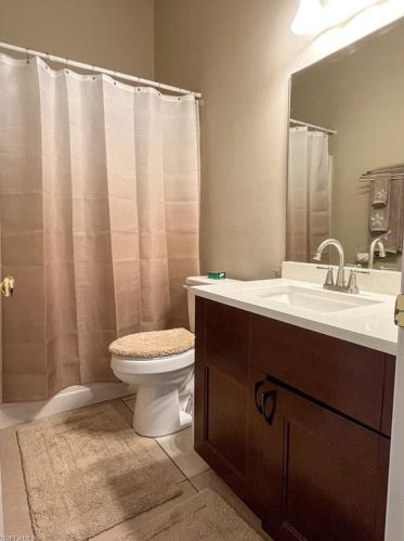 5011 27th Pl, Naples FL  34116-7658 exterior