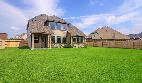 11710 Champions Gate Dr, Mont Belvieu, TX 77535
