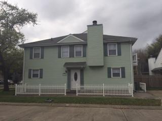 928 Old Metairie Dr, Metairie, LA 70001-6305