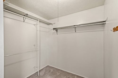 1220 Harvest Ct, Bridgeville PA  15017-1108 exterior